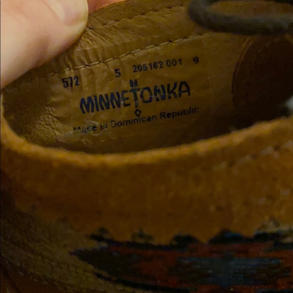Minnetonka shoes - Picture 6 of 6